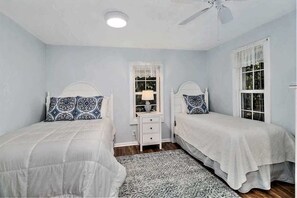 4 bedrooms, iron/ironing board, free WiFi, bed sheets
