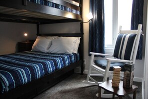 2 dormitorios, tabla de planchar con plancha, wifi gratis y ropa de cama