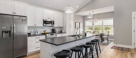 Fridge, microwave, oven, dishwasher