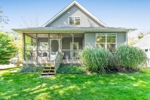 Exterior - Frankie's Place (South Haven)