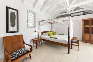 4 bedrooms, iron/ironing board, free WiFi, bed sheets