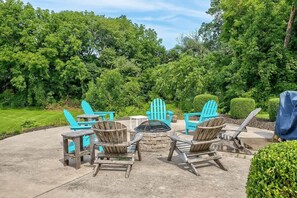 Property grounds - Broadway Getaway (South Haven)