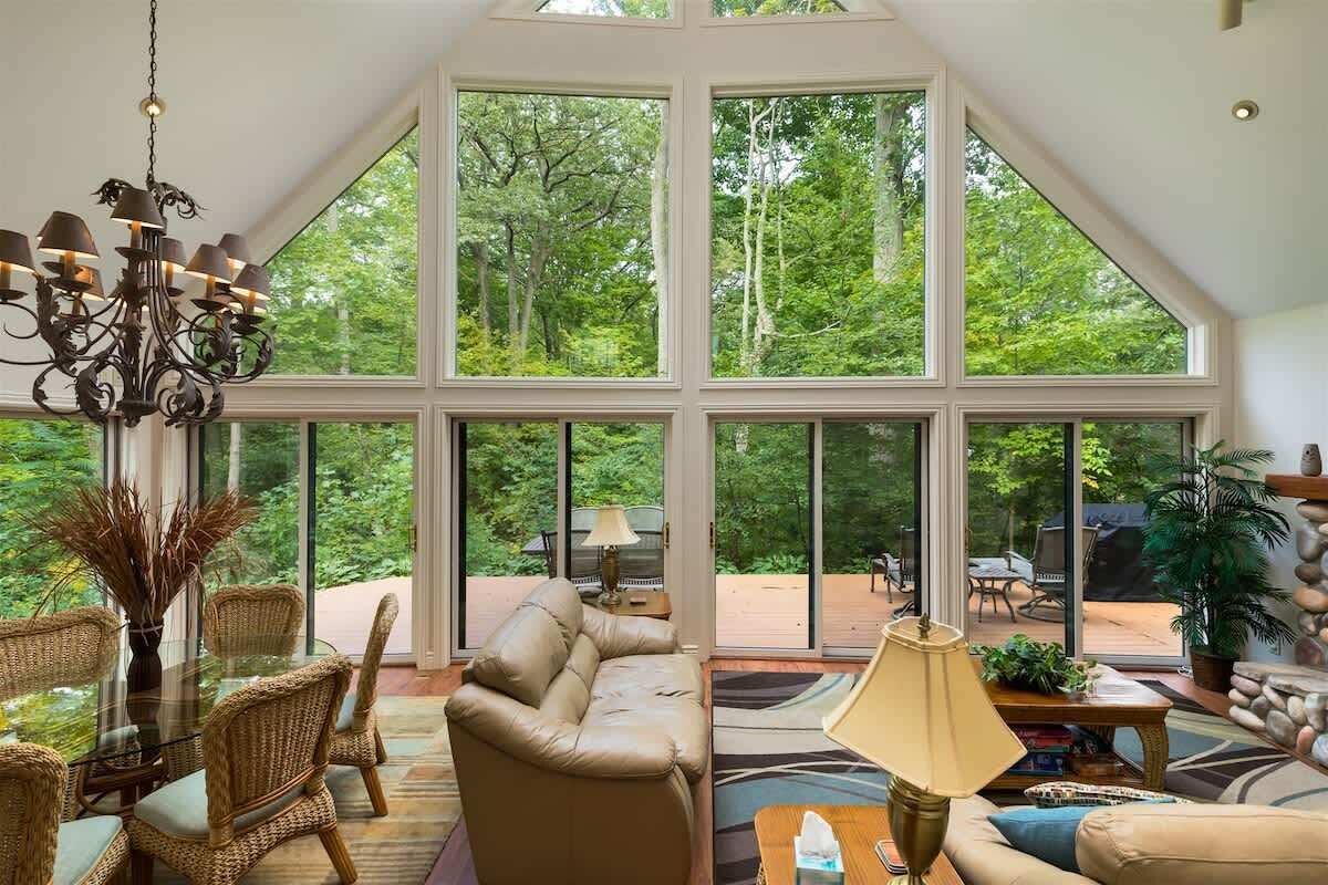 TV, fireplace, DVD player