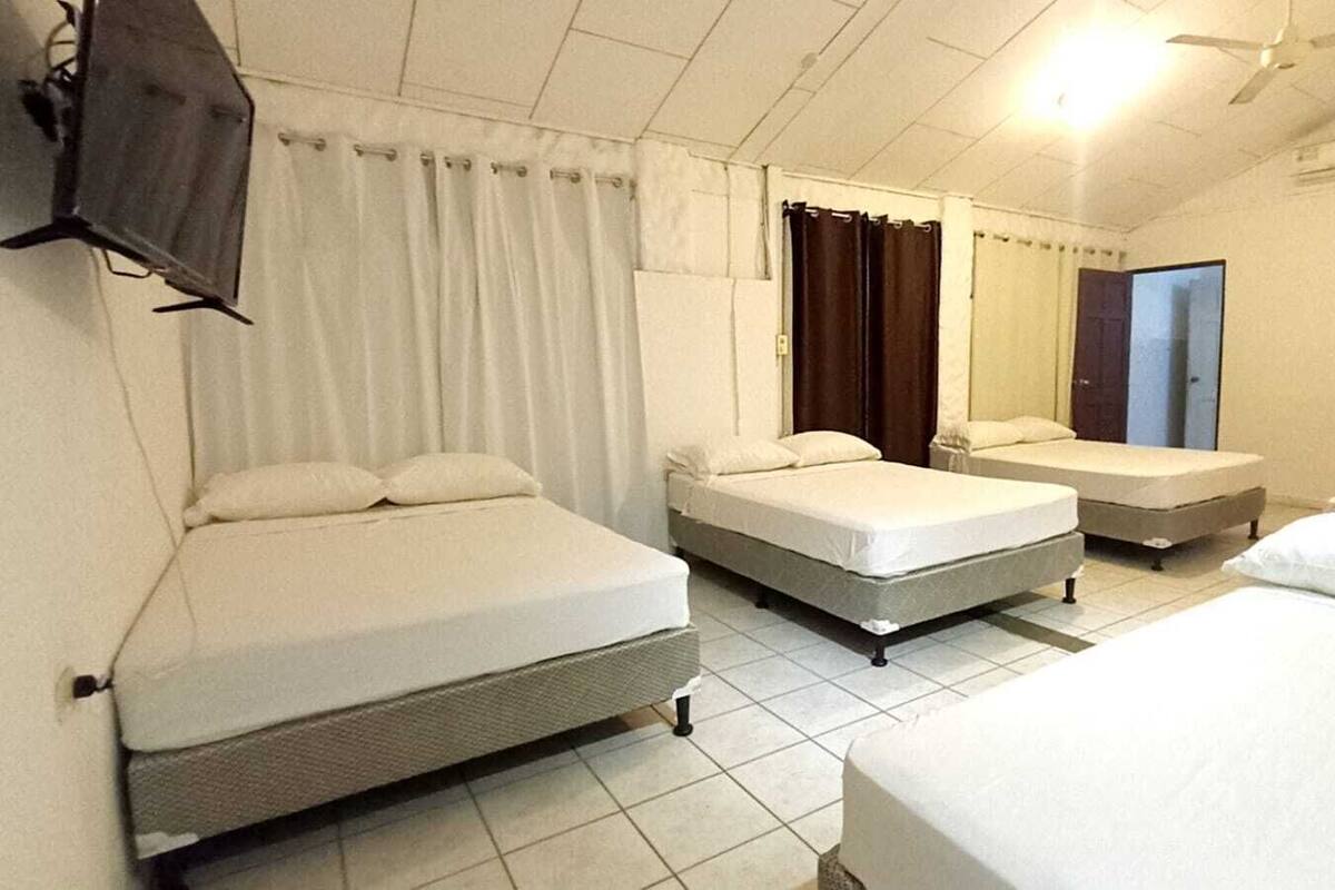 Double Room | Free WiFi, bed sheets