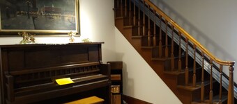 RIVERFRONT: HITS, Bard, Woodstock, Kingston from spacious enchanting 3 BR house