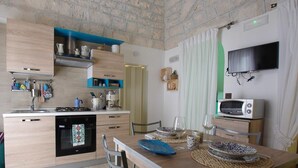 Fridge, microwave, oven, stovetop - Antica Dimora Giusy Ostuni (Ostuni)