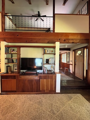 Interior - The Holiday House @ Hideaway Point (Bryson City)