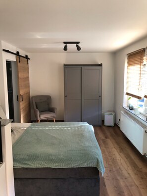 1 habitación, wifi y ropa de cama