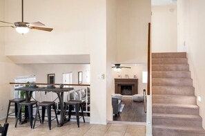 Interior - Phoenix|Getaway|5BR|Pool|KingBeds|StringLights (Phoenix)