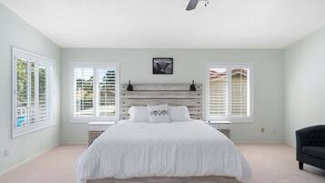 5 bedrooms, iron/ironing board, WiFi, bed sheets