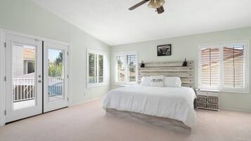 5 bedrooms, iron/ironing board, WiFi, bed sheets