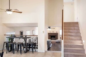 Interior - Phoenix Getaway w/ Pool & 5 BR (Phoenix)