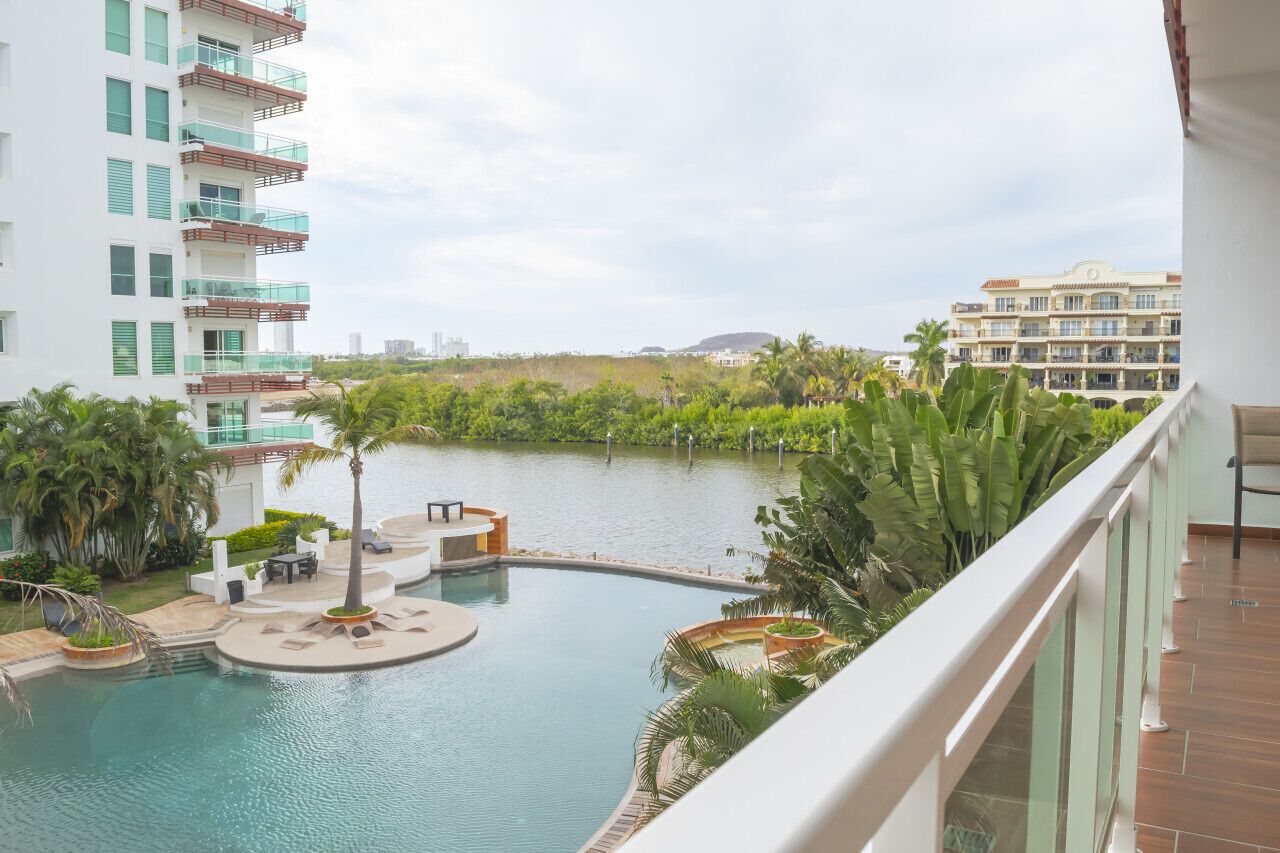 3010 Departamento pacifika , vista alberca/marina