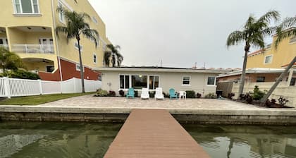 Anchors UP #1; WALK to Beach/Bars/Dining