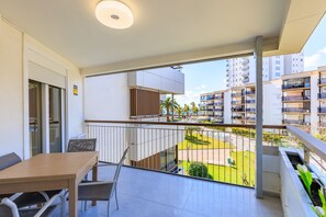 Unclassified image, 5 of 34, button