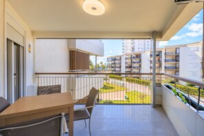 Unclassified image, 3 of 34, button