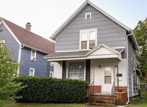 2-bedroom in quiet neighborhood -- monthly rental perfect for traveling workers!