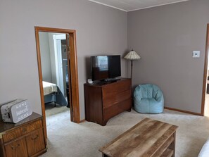 2 habitaciones, tabla de planchar con plancha y wifi gratis 