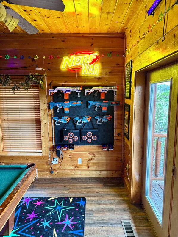 Games room - Smoky Sunset Vista w HotTub Pool M View (Sevierville)