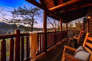 Family Cabin | Terrace/patio