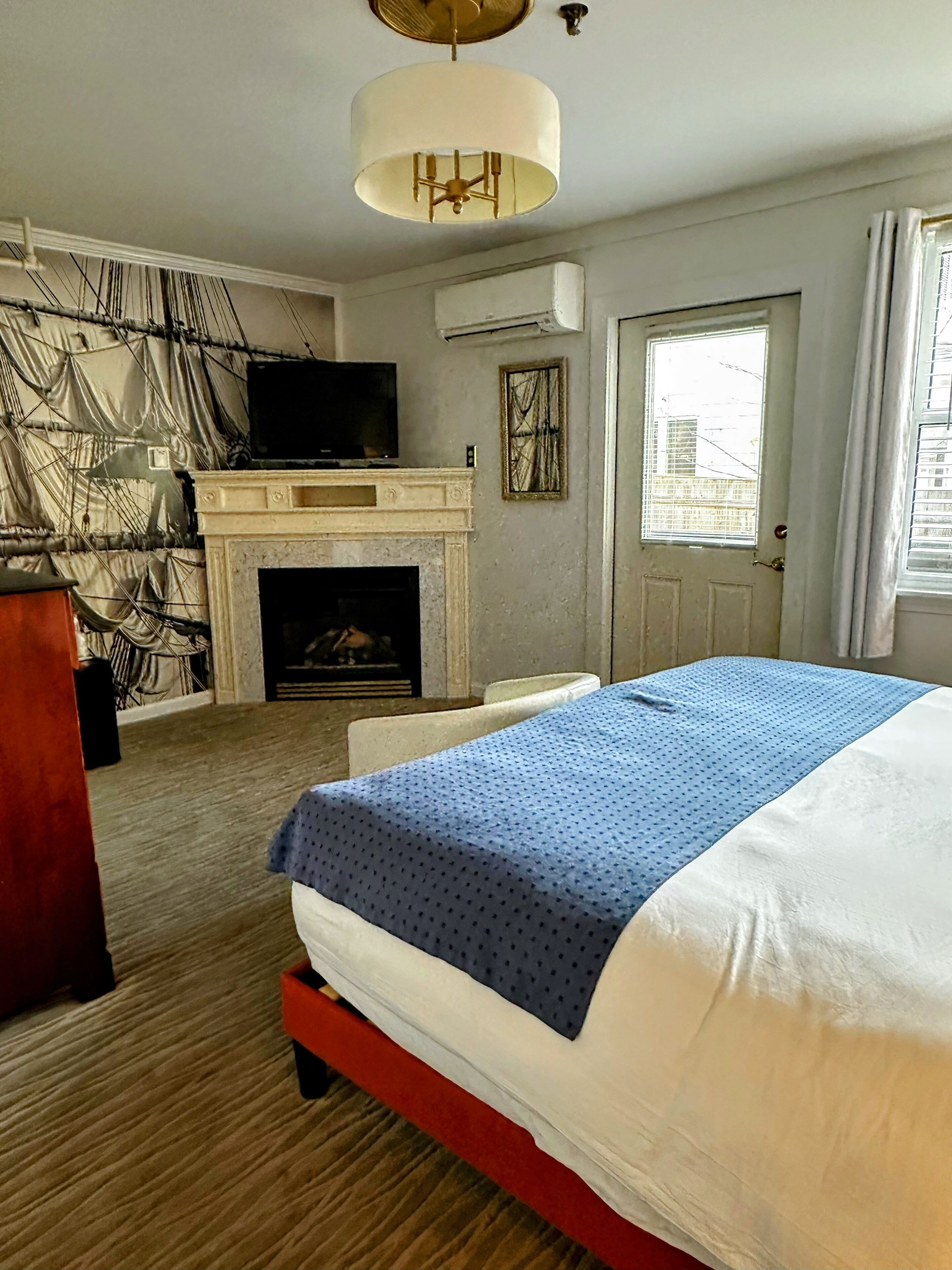 Signature Room, King Bed with Fireplace | Wifi gratis y ropa de cama 