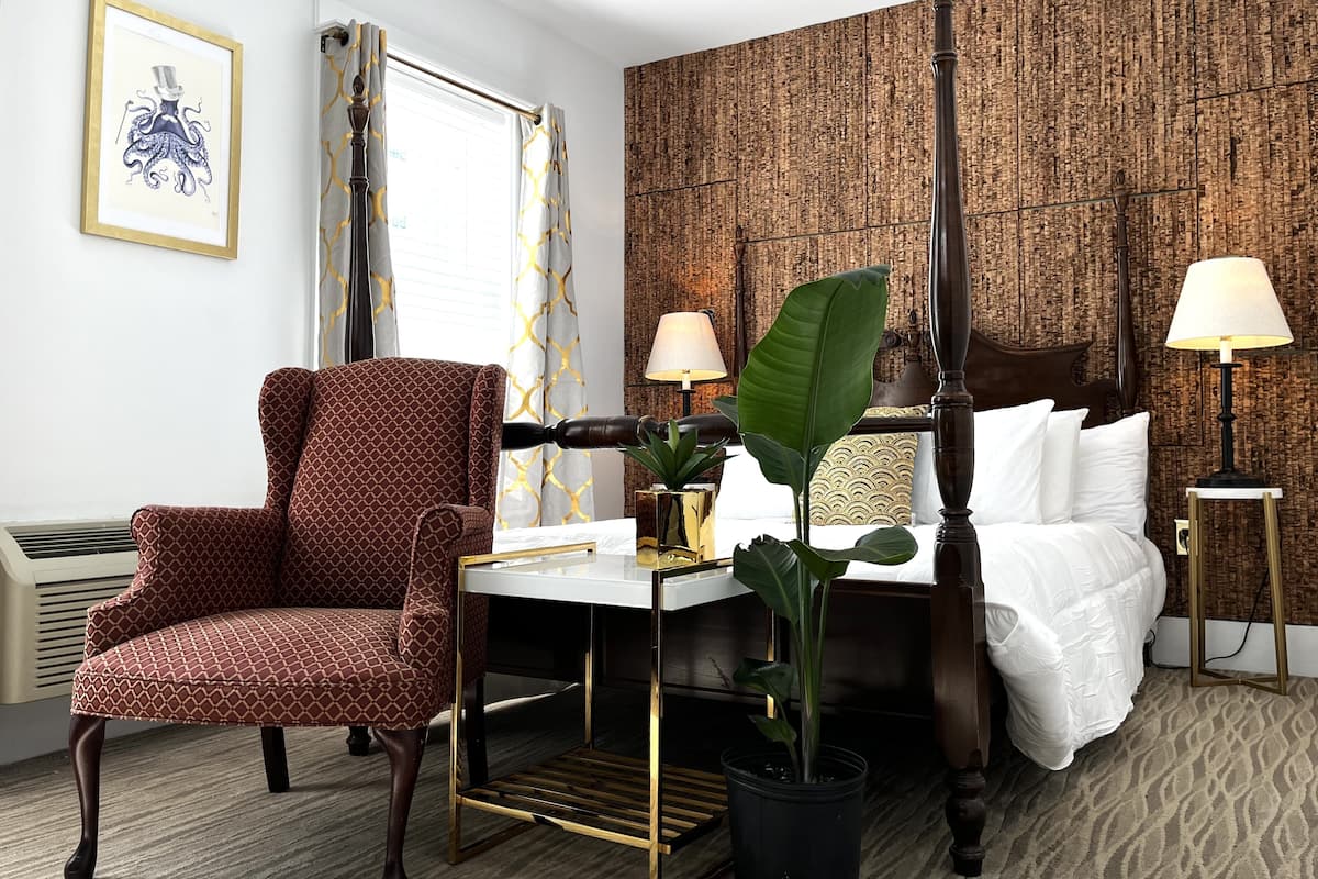 Basic Room | 4 bedrooms, free WiFi, bed sheets