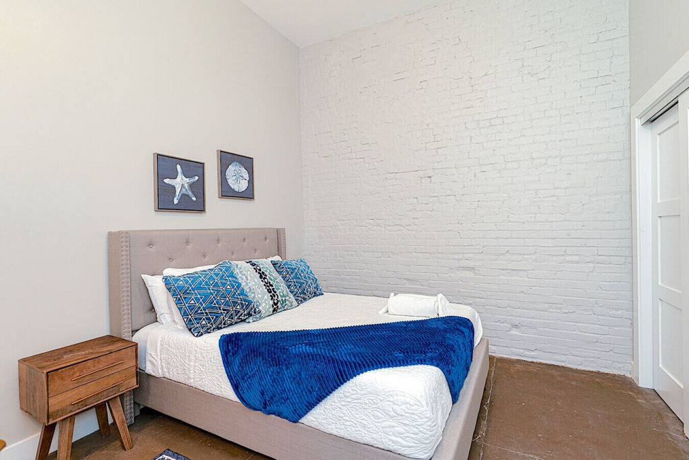 1 chambre, bureau, fer et planche à repasser, accès au Wi-Fi (inclus)