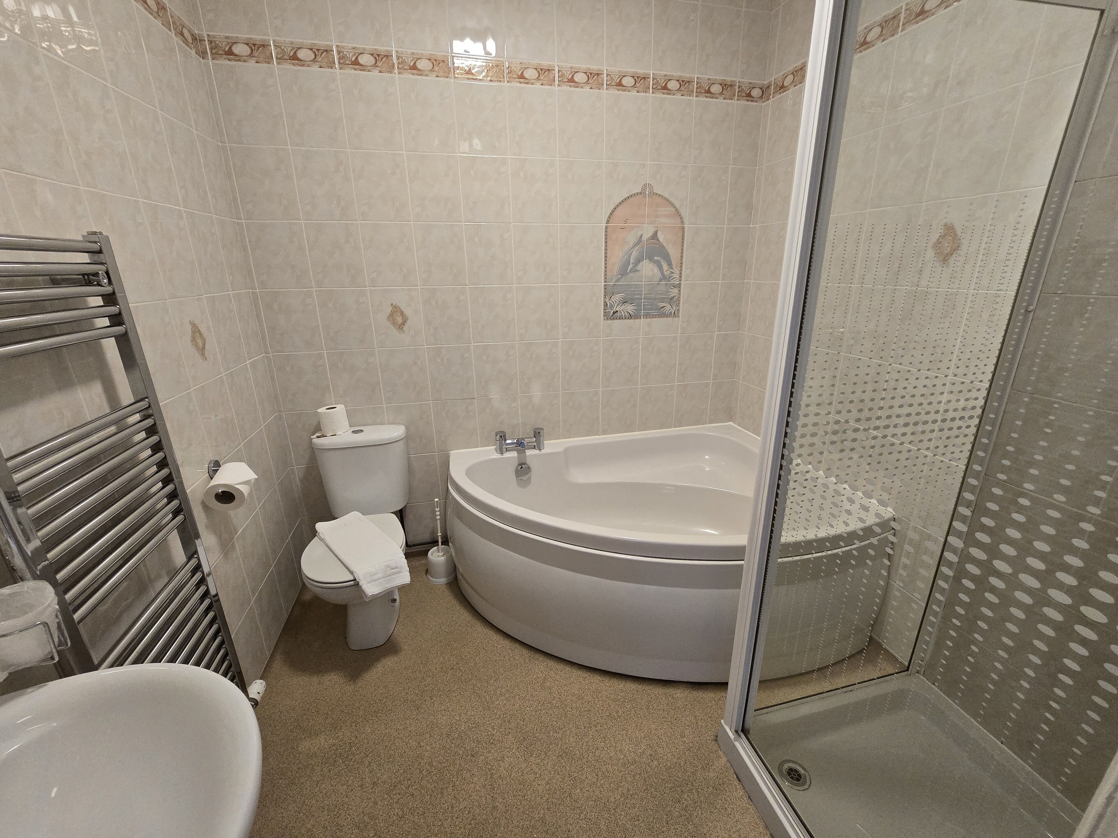 deluxe double room | 1 bedroom, desk, iron/ironing board, free wifi