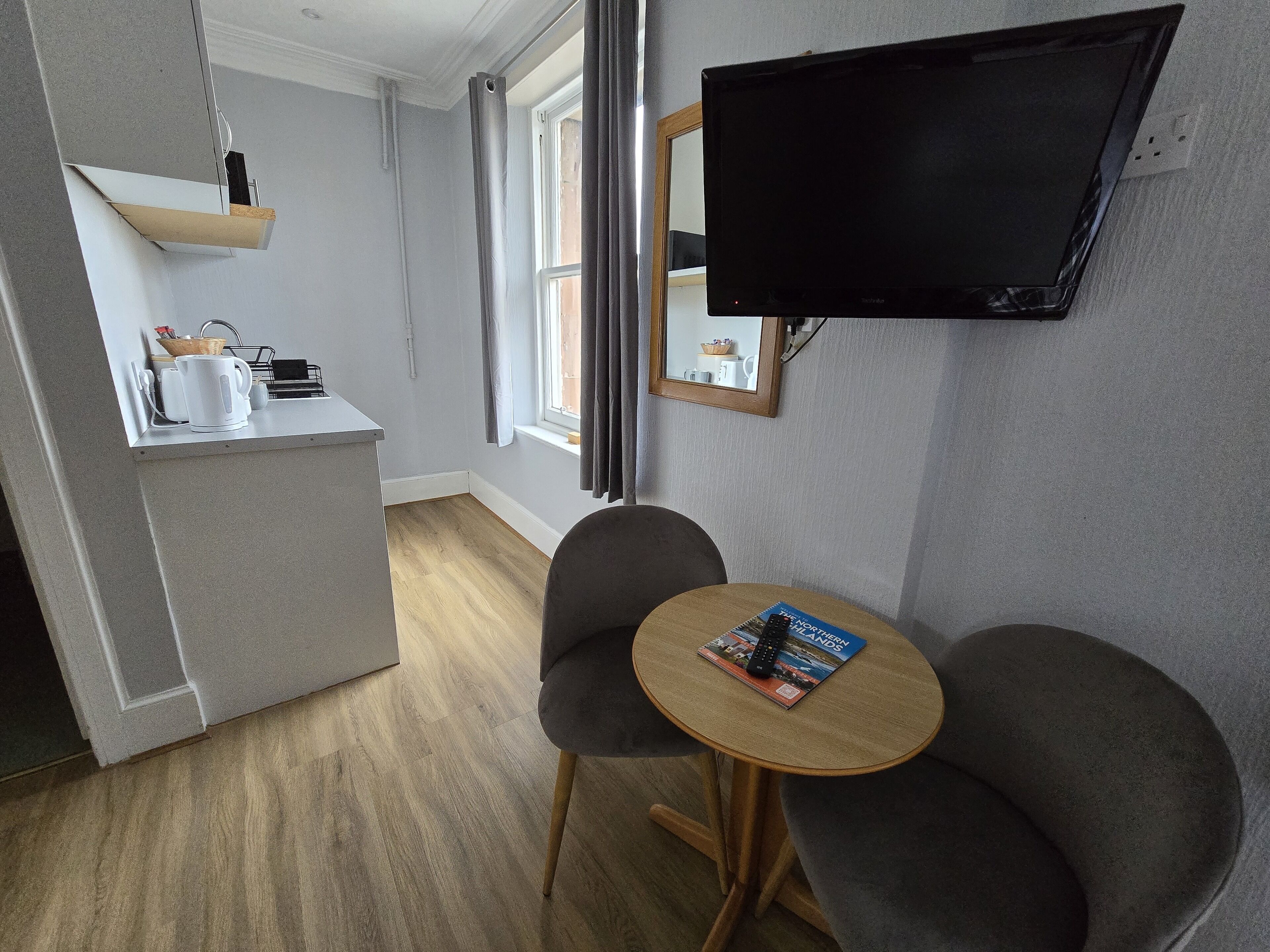 superior studio | 1 bedroom, desk, iron/ironing board, free wifi
