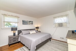 3 多间卧室、办公桌、熨斗/熨衣板、旅行婴儿床