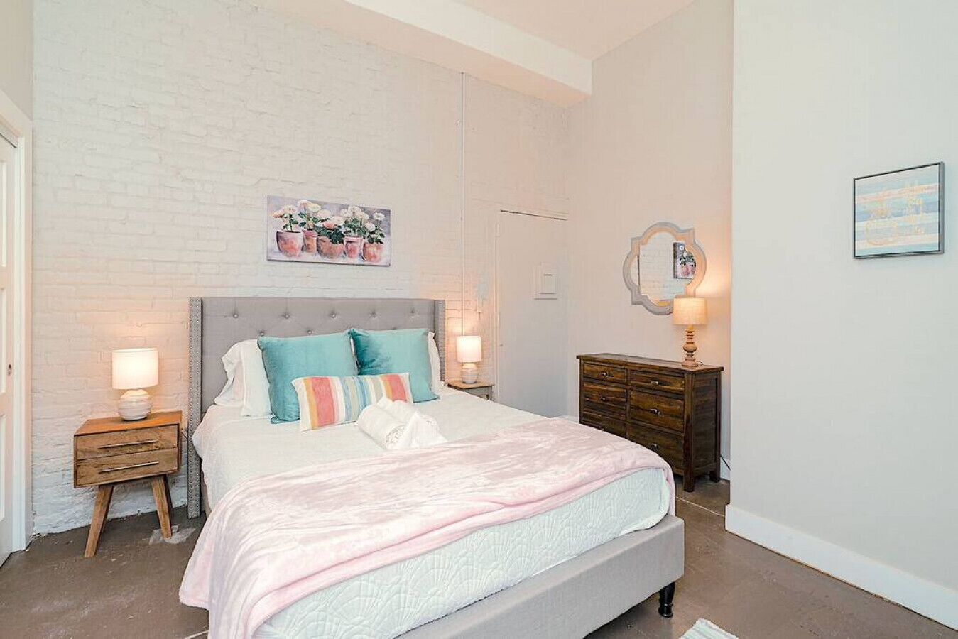 1 bedroom, desk, iron/ironing board, free WiFi