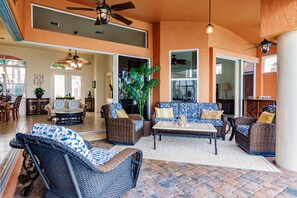 Interior - Amazing Waterfront Home w/ Pool, Spa & Boat Lift (Cape Coral)