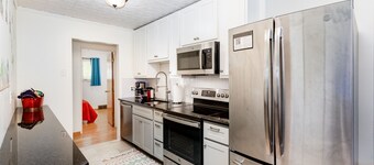 Close 2 Forest Park | Fenced Yard for Pets | Food, shops
