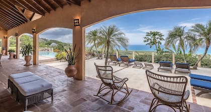 Villa with exceptional view and private pool