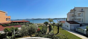 Apartments Roko- One bedroom apartment with balcony and sea view (A3)