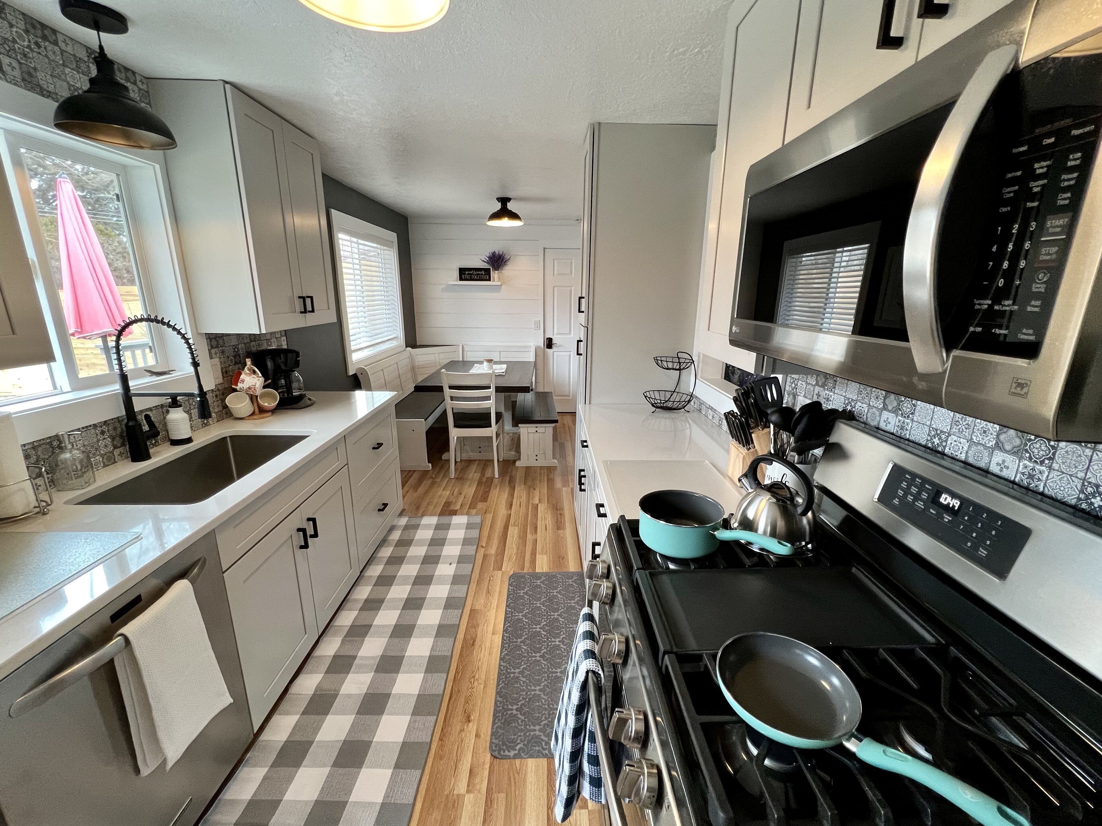Adorable Remodeled Farmhouse With Huge Private Yard