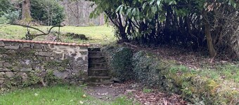Cottage set in the grounds of a Chateau (countryside)