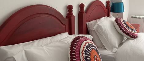 4 bedrooms, WiFi, bed sheets