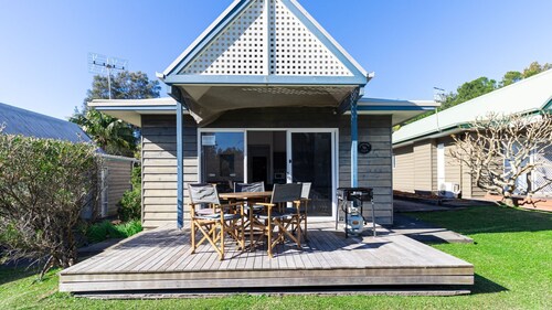 Stay at Kangaroo Cabin!