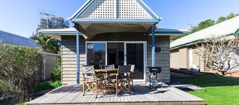 Stay at Kangaroo Cabin!