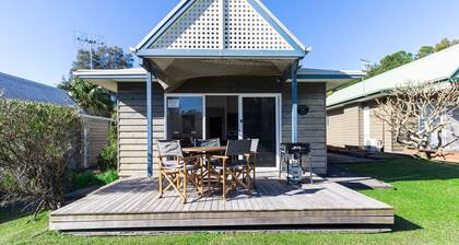 Stay at Kangaroo Cabin!