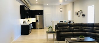 Is This Heaven Downtown Dyersville Apartment