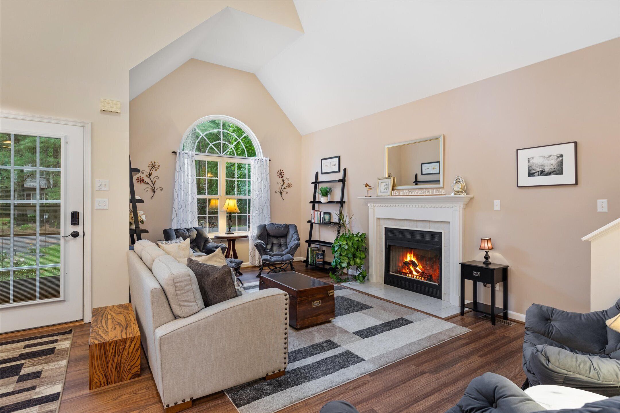 60% Discount for Long-Term Rentals, October 1st - April 30th

