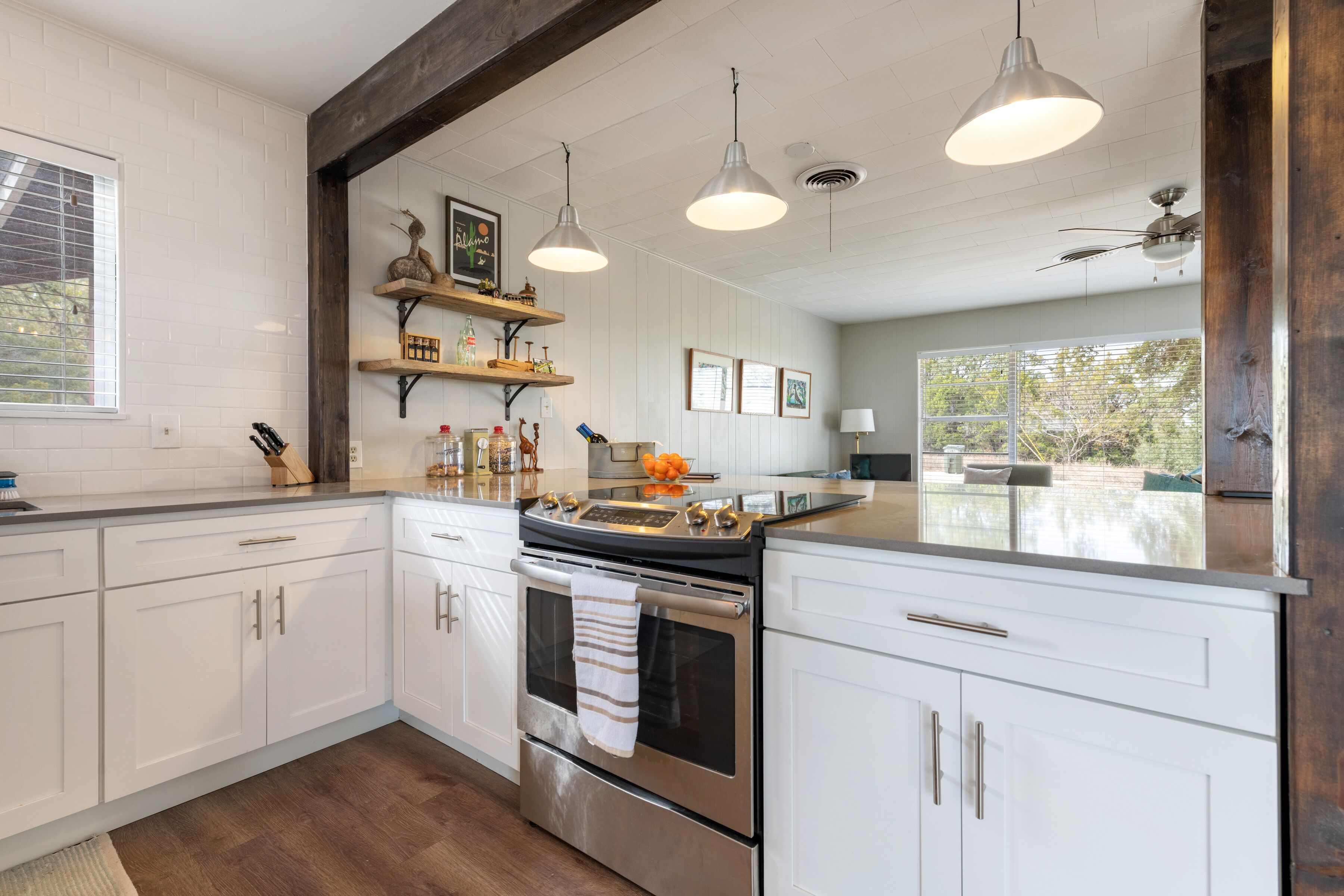 Paradise in the rolling Texas Hill Country! Clean 3/1.5 w/ wifi, expansive views