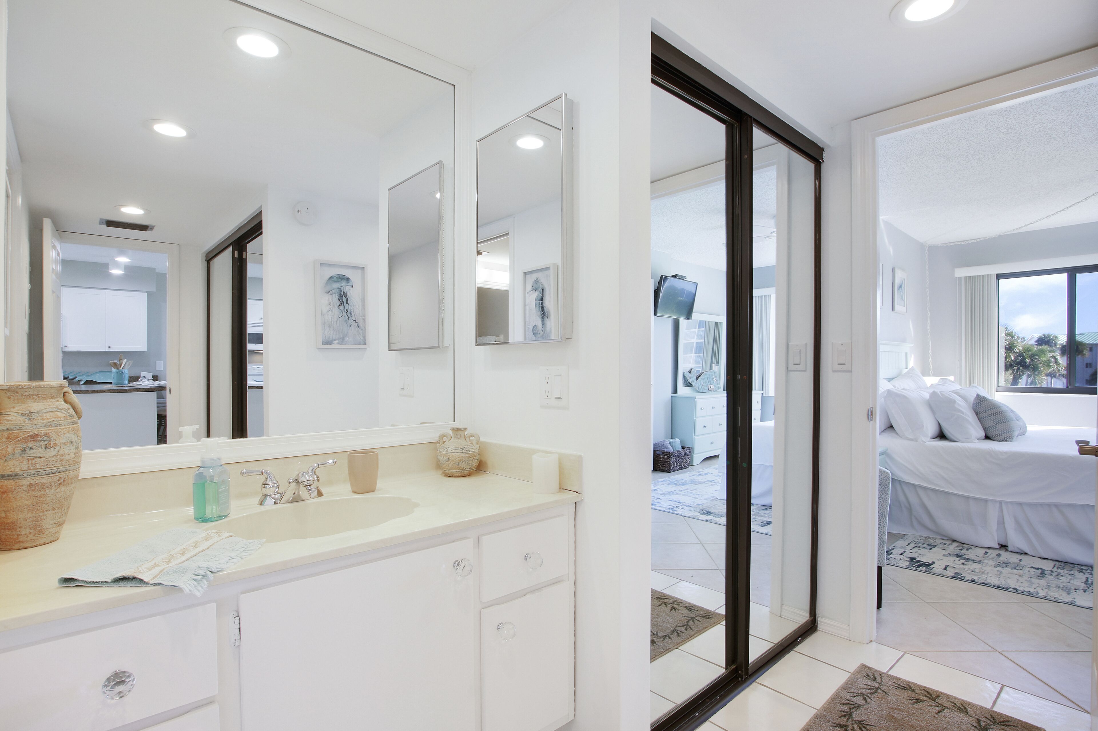 1 makuuhuone, silitysrauta/-lauta, ilmainen internet, vuodevaatteet