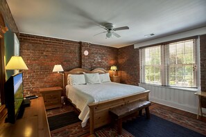 1 bedroom, iron/ironing board, Internet, bed sheets