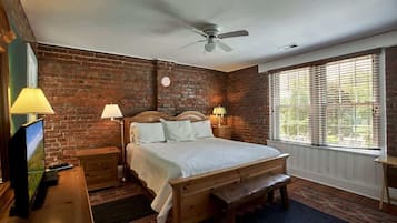 1 bedroom, iron/ironing board, internet, bed sheets