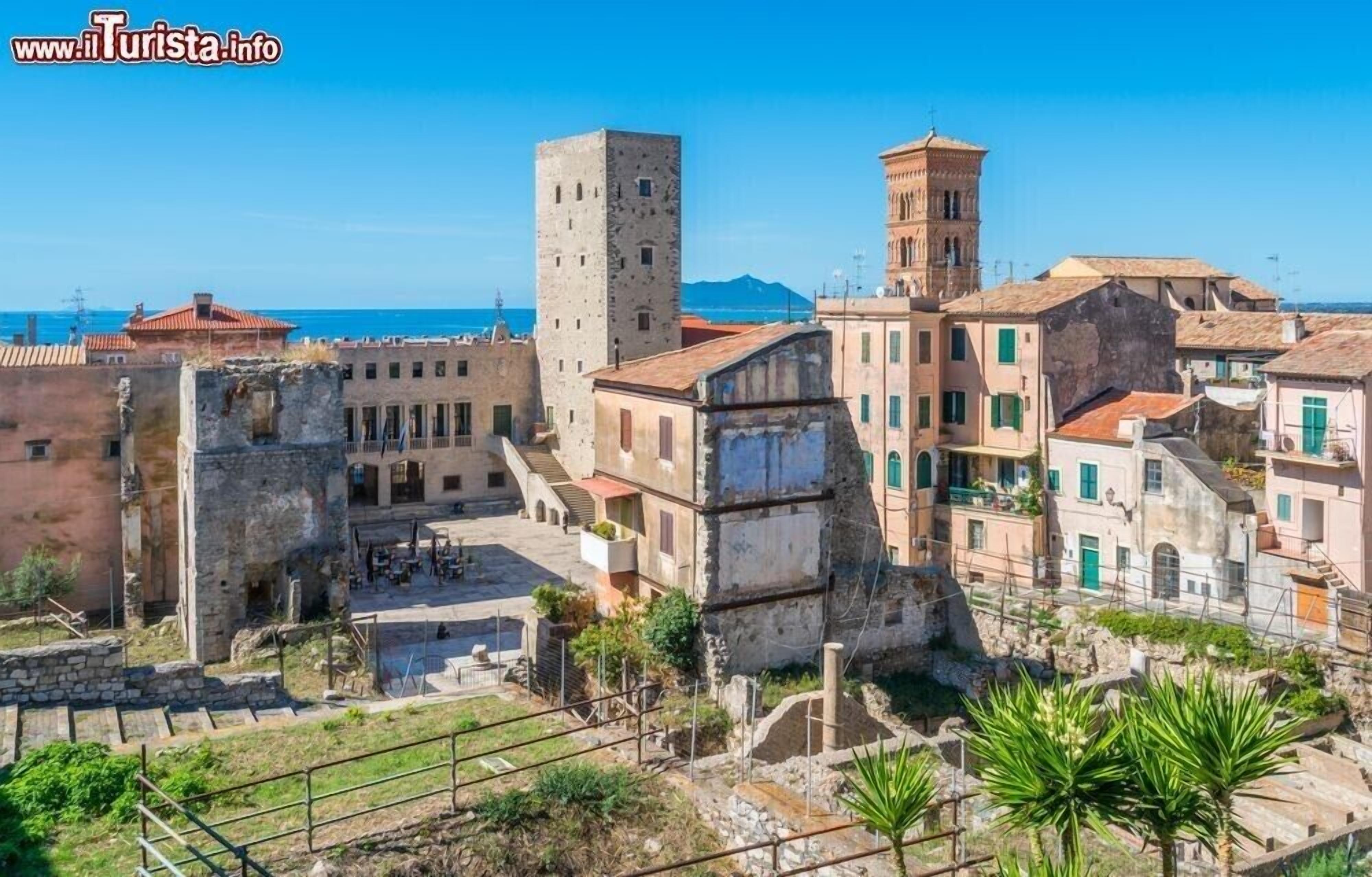 Daniela Holiday House