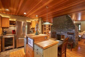 Unclassified image, 3 of 27, button