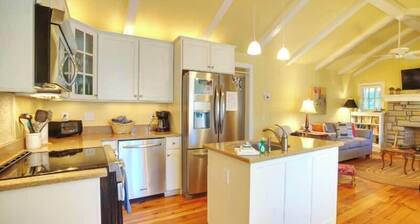 The-Post-House - Charming Cottage in Blowing Rock!